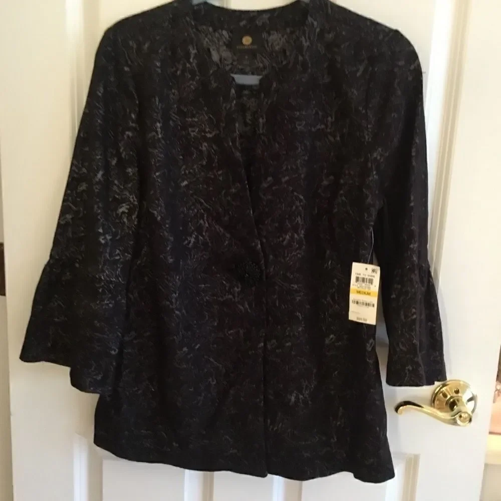 NWT Black/Silver Jacquard Jacket Size M Bell Sleev
